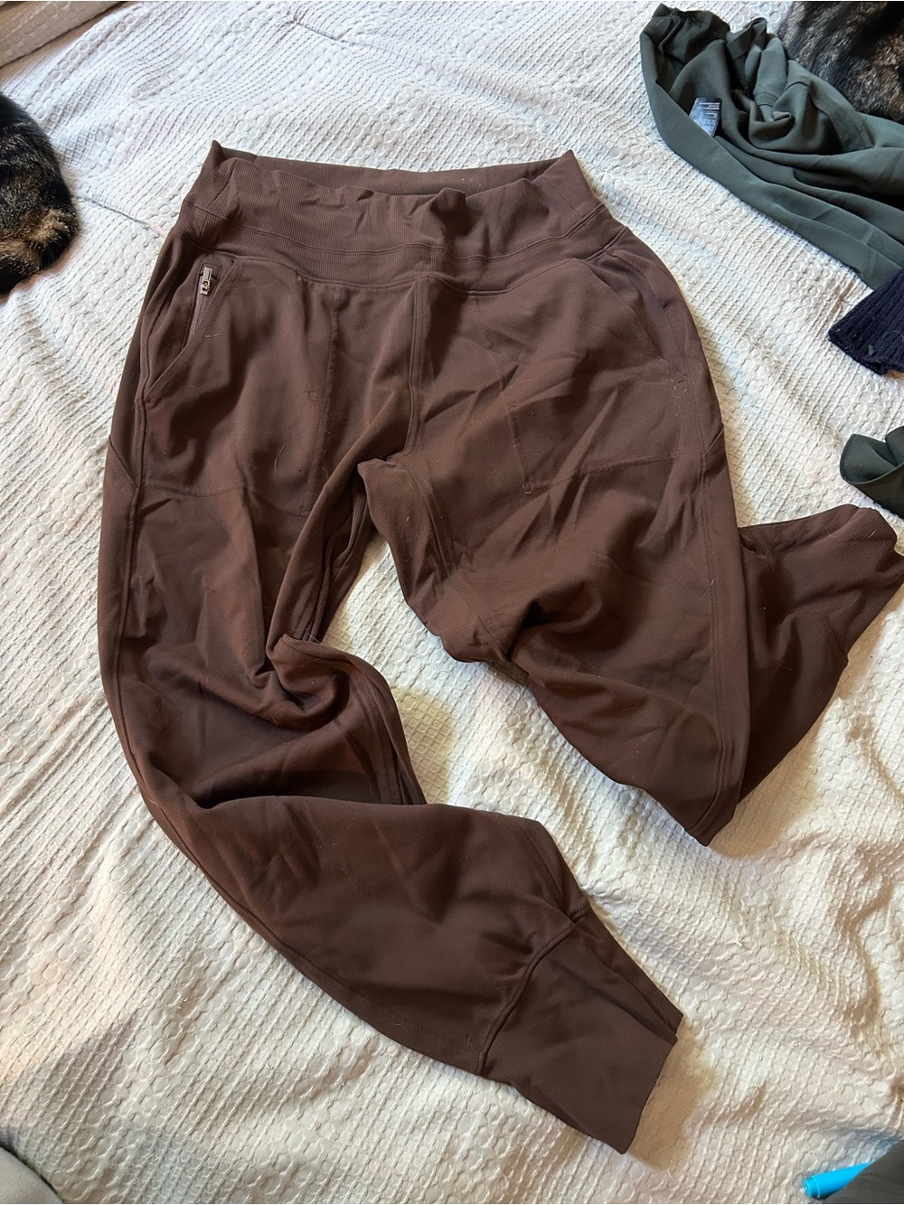 Athleta Women’s Jogger Pants Chocolate Brown